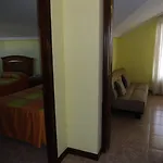 Noray Hotel *